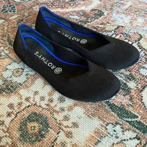 Rothy’s size 9. Worn 2-3 times. Not quite my correct size.